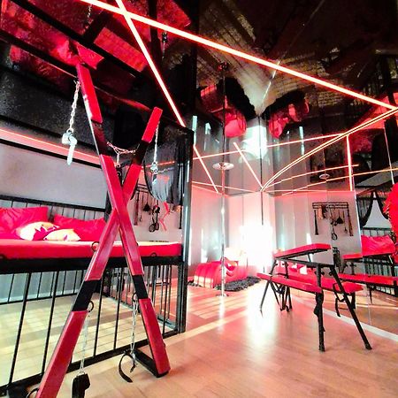 Bdsm Apartman V Bratislave -Adults Only Bratislava Eksteriør billede